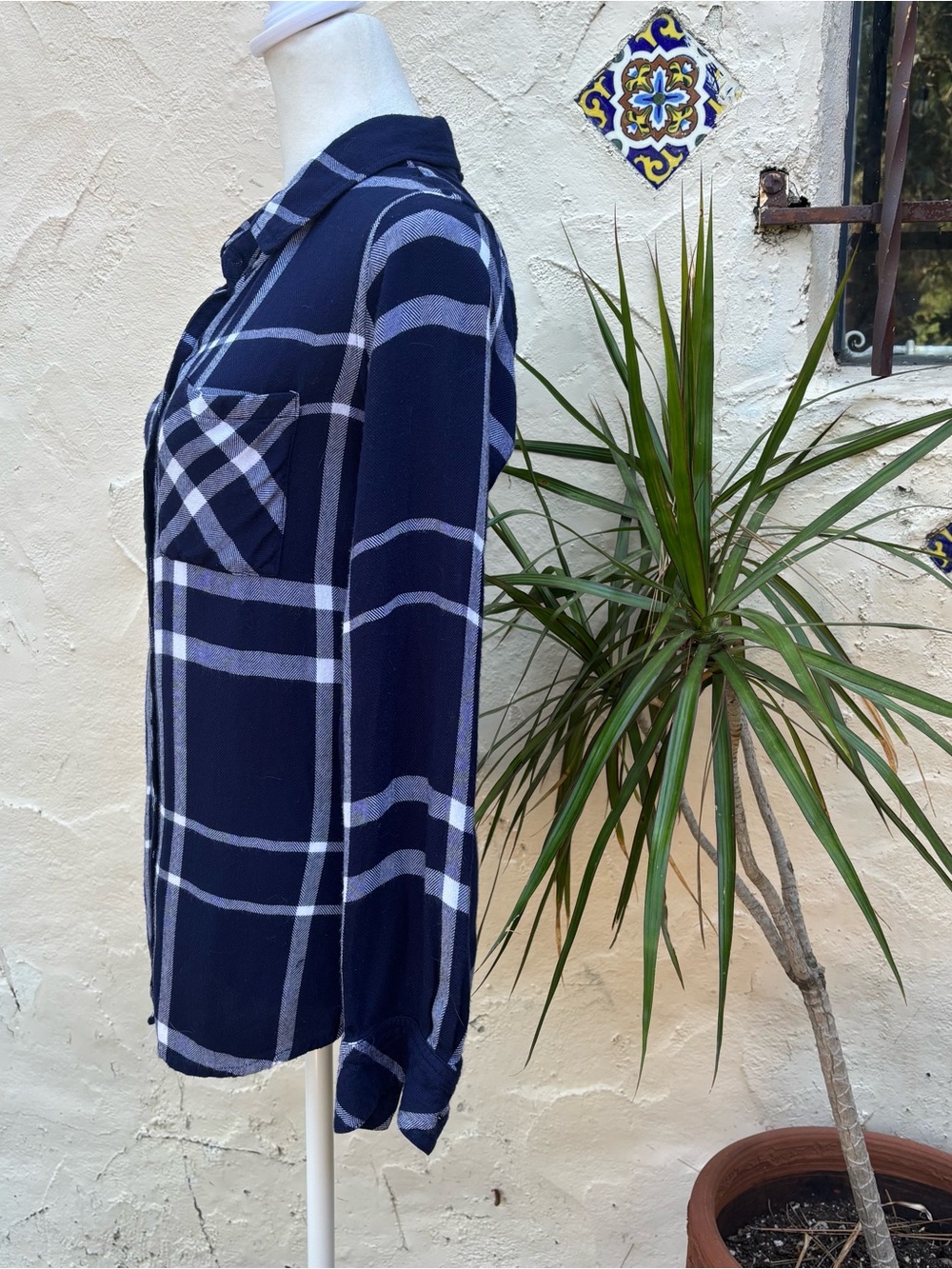 RAILS Classic Navy Plaid Button-Down Shirt - Women - Picture 3 of 8